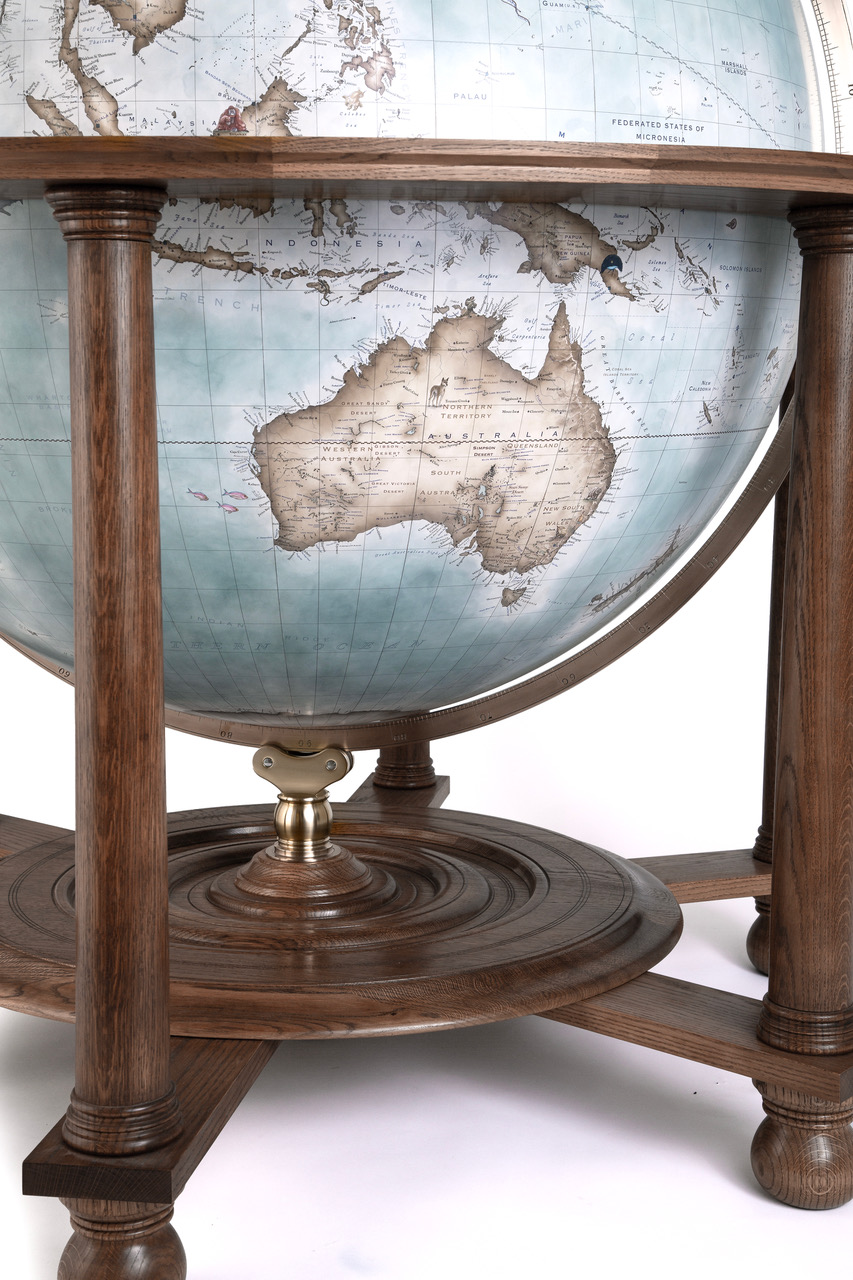 置物 21AW man globe W.T. Kirkman #852 