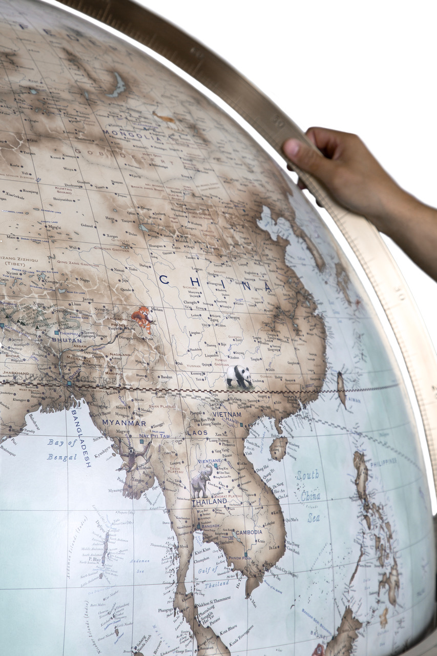 127cm Straight Leg Churchill - Largest Floor Standing Globe